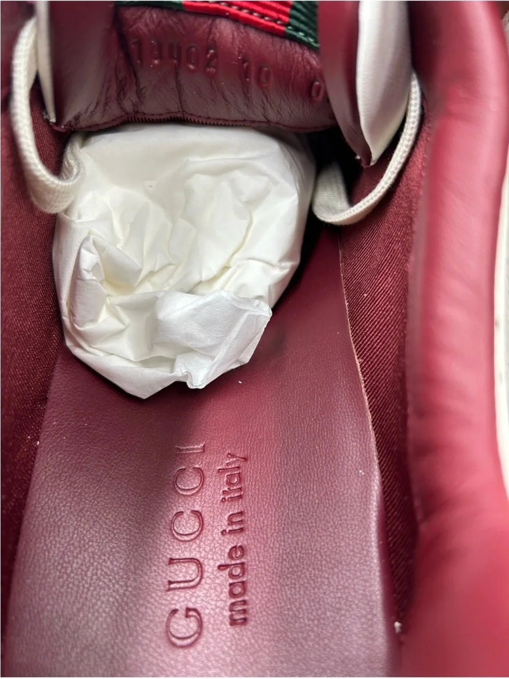 Men’s Gucci re-Webb leather sneakers with red accents size 10 fits 10.5 US